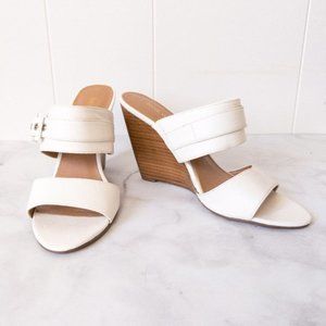 🌺3/$50 Nine West White Wedge Sandals